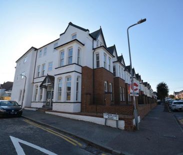 2 bedroom flat to rent - Photo 6
