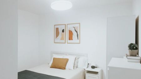 Room in a shared 4-bedroom apartment for rent in El Gòtic. - Photo 4