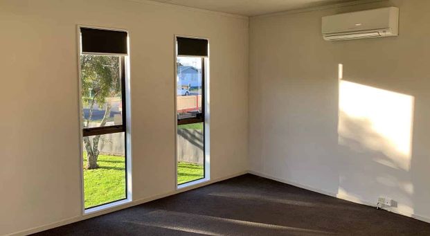 Beautifully modernised 3 bedroom home - Photo 1
