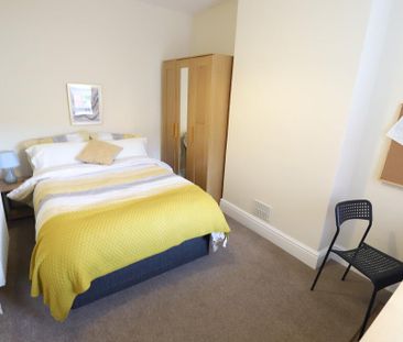 4 bedroom terraced house to rent - Photo 6