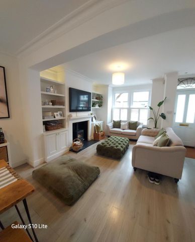 3 bedroom terraced house to rent - Photo 3