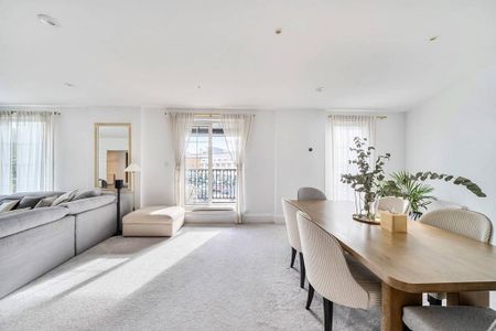 3 bedroom flat to rent - Photo 2