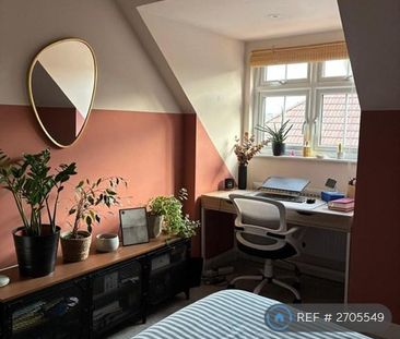 2 bedroom flat to rent - Photo 2