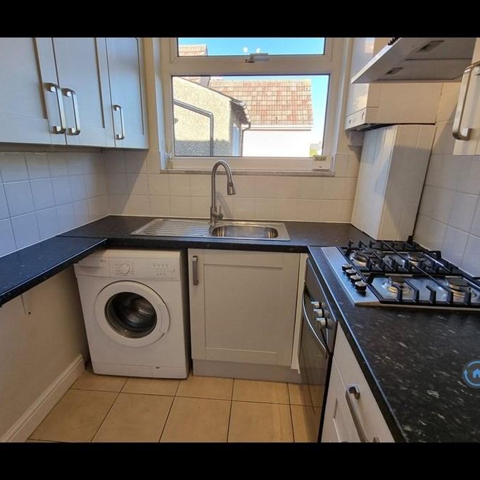 2 bedroom maisonette to rent - Photo 1