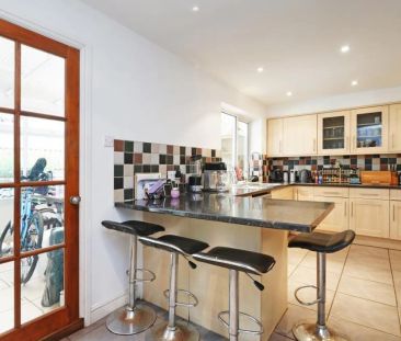 Lonsdale Road, Weybridge, Surrey, KT13 - Photo 2
