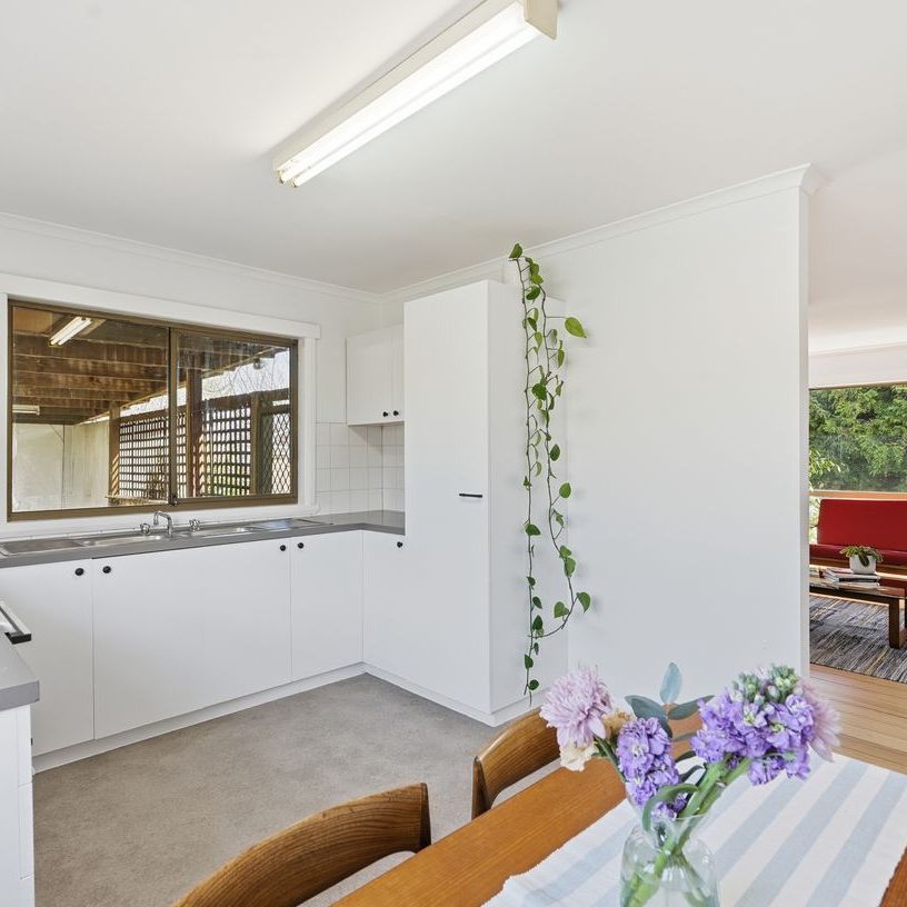 Charming 3-Bedroom House for Lease in Brighton - Photo 1