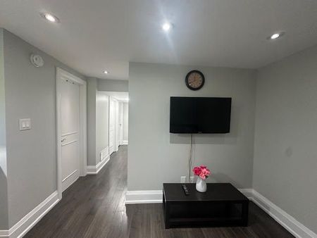 For Lease - 5 Wycliffe Crescent Unit# Lower, Toronto, Ontario - Photo 2