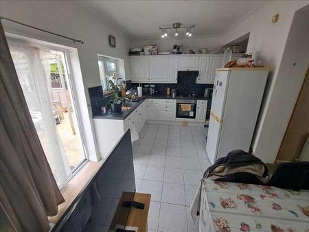 Reynolds Drive, Edgware, HA8 - Photo 4