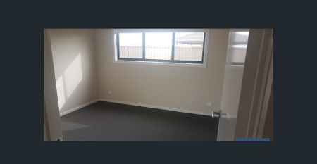 Family Home – Quiet Street Location - Photo 4