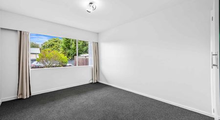 Freshly Renovated, Modern Two-Bedroom Unit - Handy Location - Photo 3