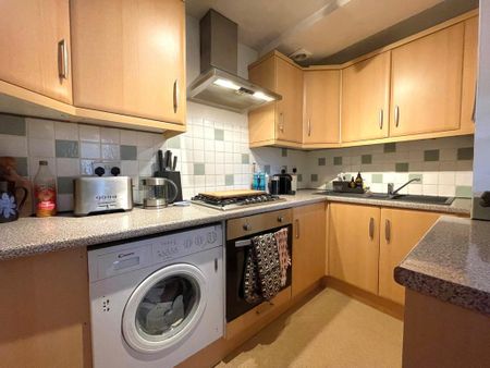 2 bedroom flat to rent - Photo 5