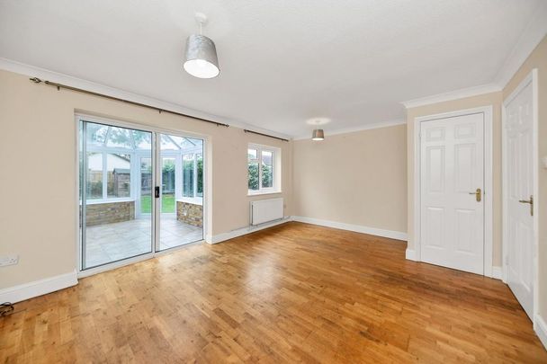 3 bedroom link detached house to rent - Photo 1