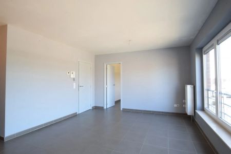 Modern éénslaapkamerappartement op 2de verdieping in centrum van Gistel - Photo 5