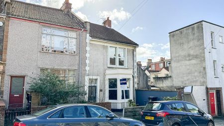 3 bedroom end of terrace house to rent - Photo 2