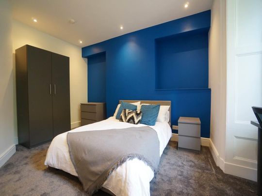 Ty Ddewi The Crescent - Photo 1