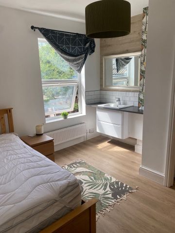 Room in a Shared Flat, Beeston, NG9 - Photo 4