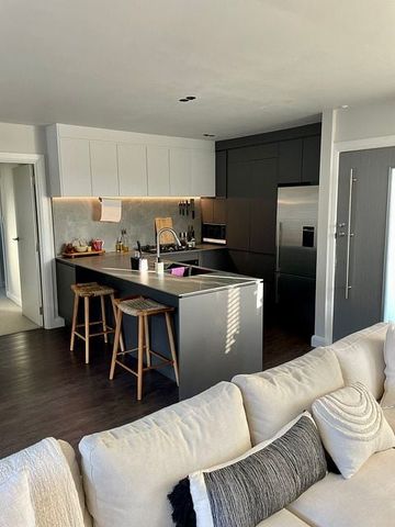 Newly Renovated Family Home (*Fully Furnished) - Photo 4