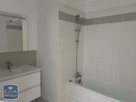 Location Appartement 3 pièces 68m² BORDEAUX 33300 - Photo 2