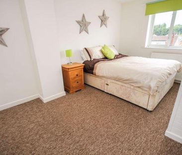 5 bedroom terraced house to rent - Photo 3