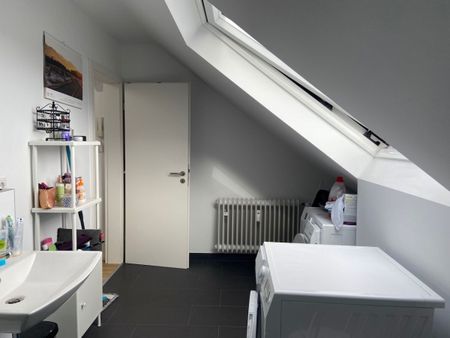 *Heimstättensiedlung - gemütliche DG Wohnung mit EBK* - Photo 4