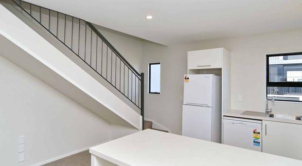 City Centre, 2 Bedrooms - Photo 1