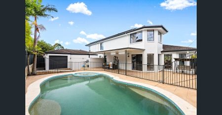 Expansive Family Home Showcasing Premium Renovations and Exceptional Living Spaces - Photo 4