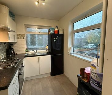 2 Bed Maisonette, Low Hall Lane, E17 - Photo 6