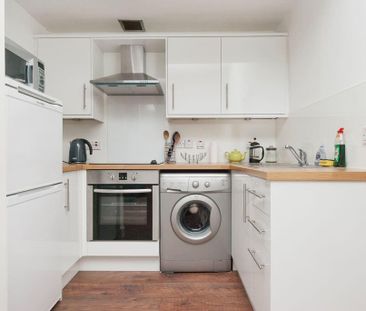 1 bedroom flat to rent - Photo 2