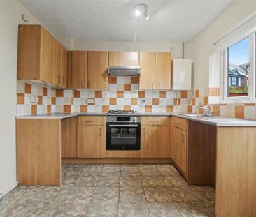 2 bedroom end of terrace house to rent - Photo 3