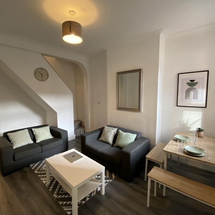 1 bedroom in a house share to rent - Photo 1