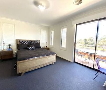 Charming Family Home in Lyndhurst Awaits! - Photo 1