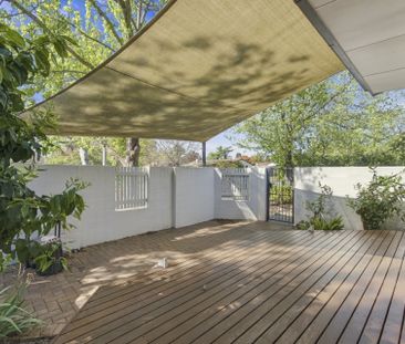 Beautifully Renovated Home on a Generous Block! - Photo 5