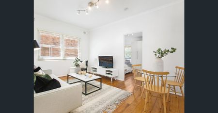 Charming Art Deco apartment - Photo 4