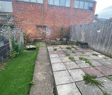 £925 PCM, Furnished One Bedroom Ground Floor Flat with Large Privat... - Photo 5
