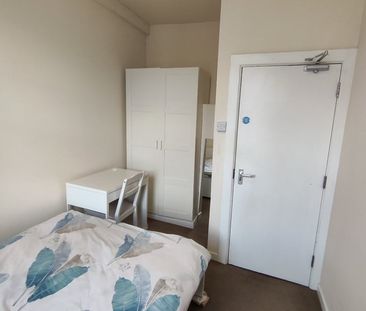 Room in a Shared House, Park Street, BS1 - Photo 4