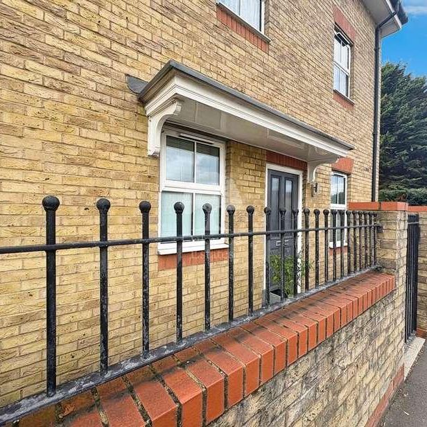 South Road, Maidenhead, SL6 - Photo 1