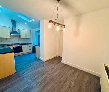 Queen Alexandra Road, North Shields, NE29 - Photo 5