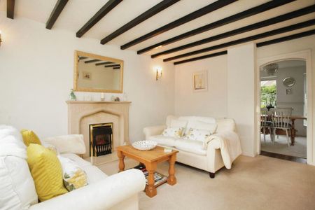 4 bedroom detached house to rent - Photo 2