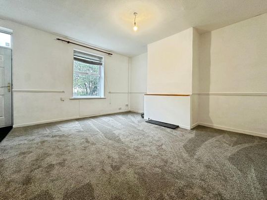 2 bedroom end of terrace house to rent - Photo 1