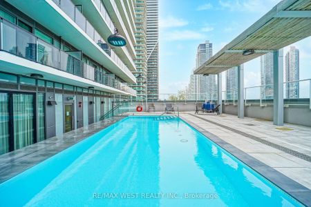 For Lease - 70 Annie Craig Drive Unit# 1706, Toronto, Ontario - Photo 4