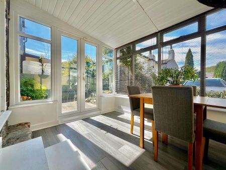 2 bedroom end of terrace house to rent - Photo 4