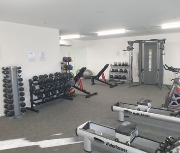 Modern Living - Photo 4