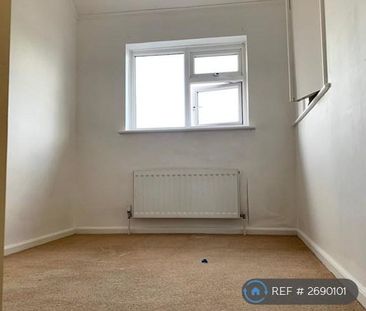 2 bedroom end of terrace house to rent - Photo 5