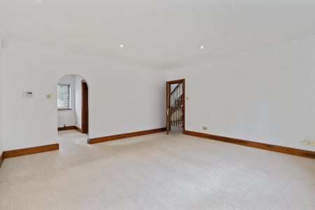 7 bedroom detached house to rent - Photo 4