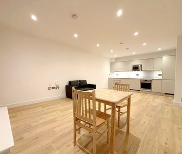 Farnborough Road, Farnborough, Surrey, GU14 - Photo 4