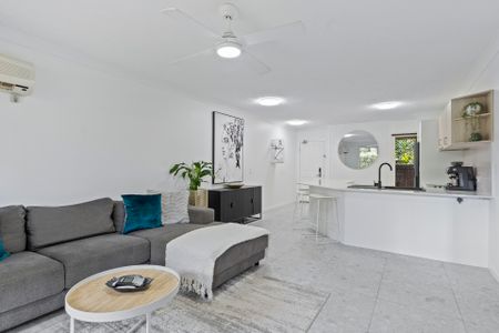 Unit 4/2342-2358 Gold Coast Highway - Photo 2