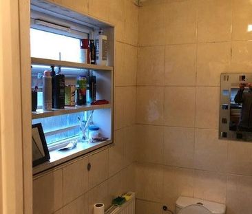 Room in a Shared House, Maryland Square, E15 - Photo 1