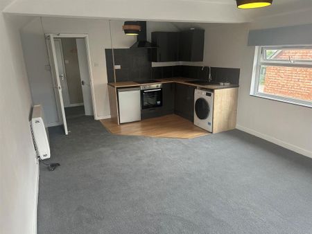 Studio to rent - Photo 3