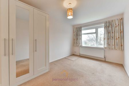 Cleves Court, Epsom - Photo 4