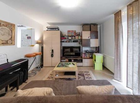 Apartament cu 2 camere, 58 mp, garaj, zona strazii Mircea Eliade - Photo 3